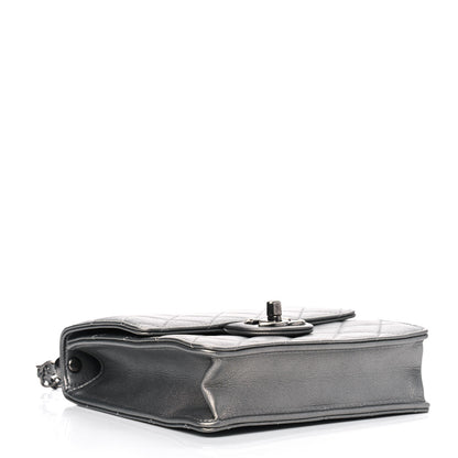 Chanel Metallic Goatskin Quilted Chic Pearls Flap Silver 3 of 4