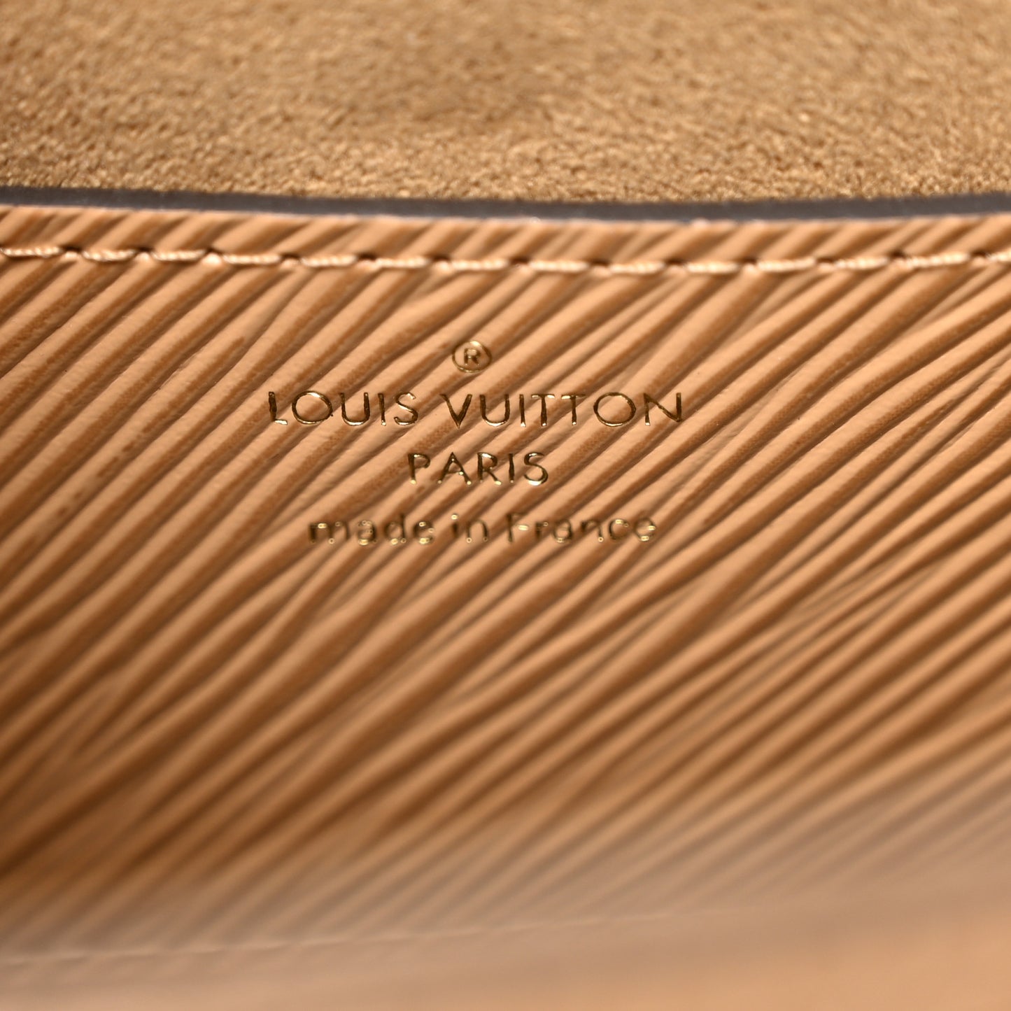 Epi Twist Shoulder Bag MM Camel