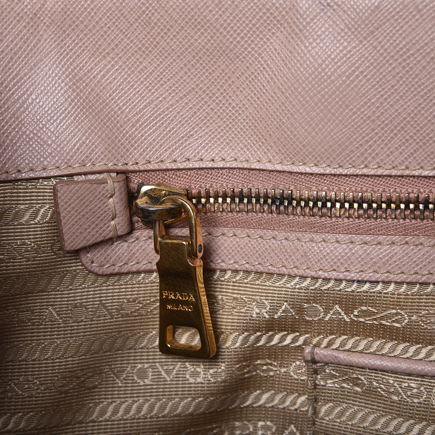 Saffiano Lux Large Tote Cammeo