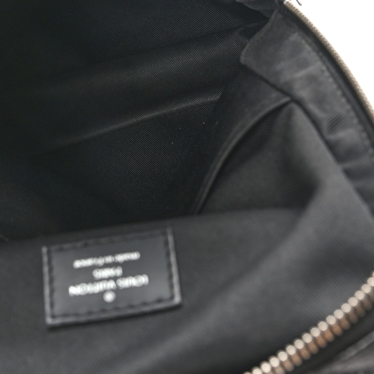 Louis Vuitton Damier Graphite Avenue Sling Bag 5 of 7