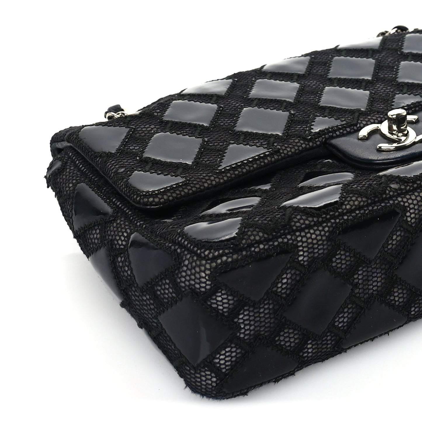Vinyl Mesh Quilted Medium Single Flap  Black