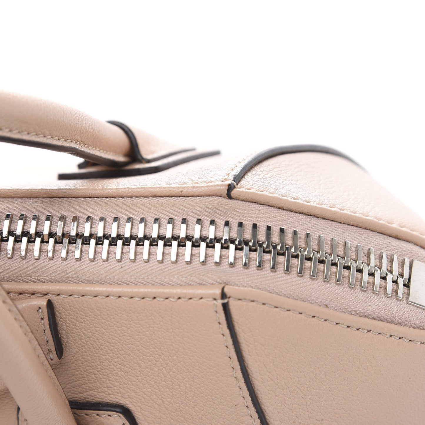 Sugar Goatskin Small Antigona Nude Pink