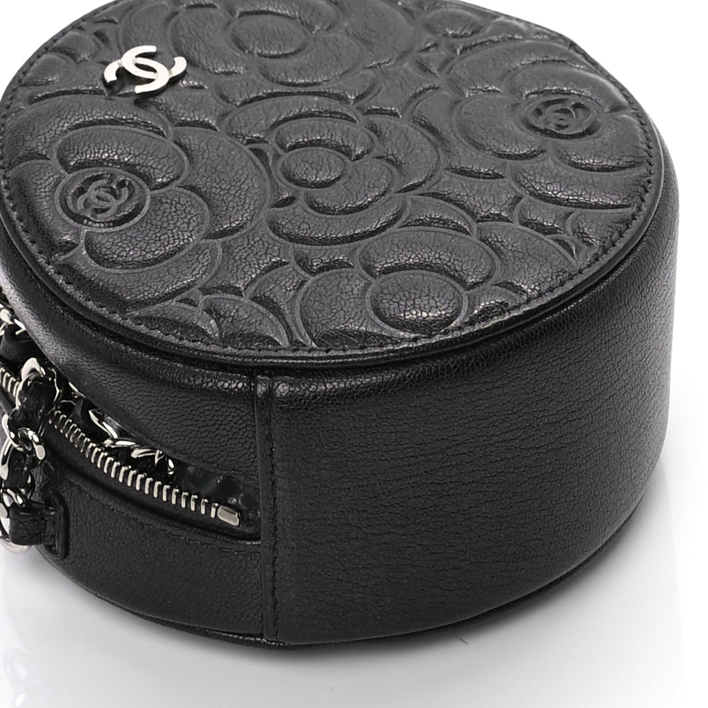 Goatskin Camellia Quilted Round Clutch With Chain Anthracite