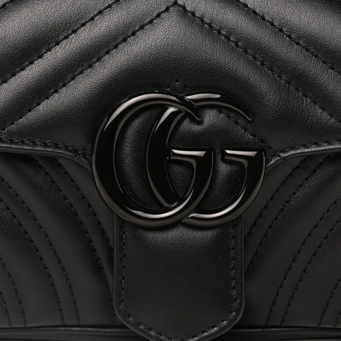 Calfskin Matelasse Monochrome Mini GG Marmont Shoulder Bag Black