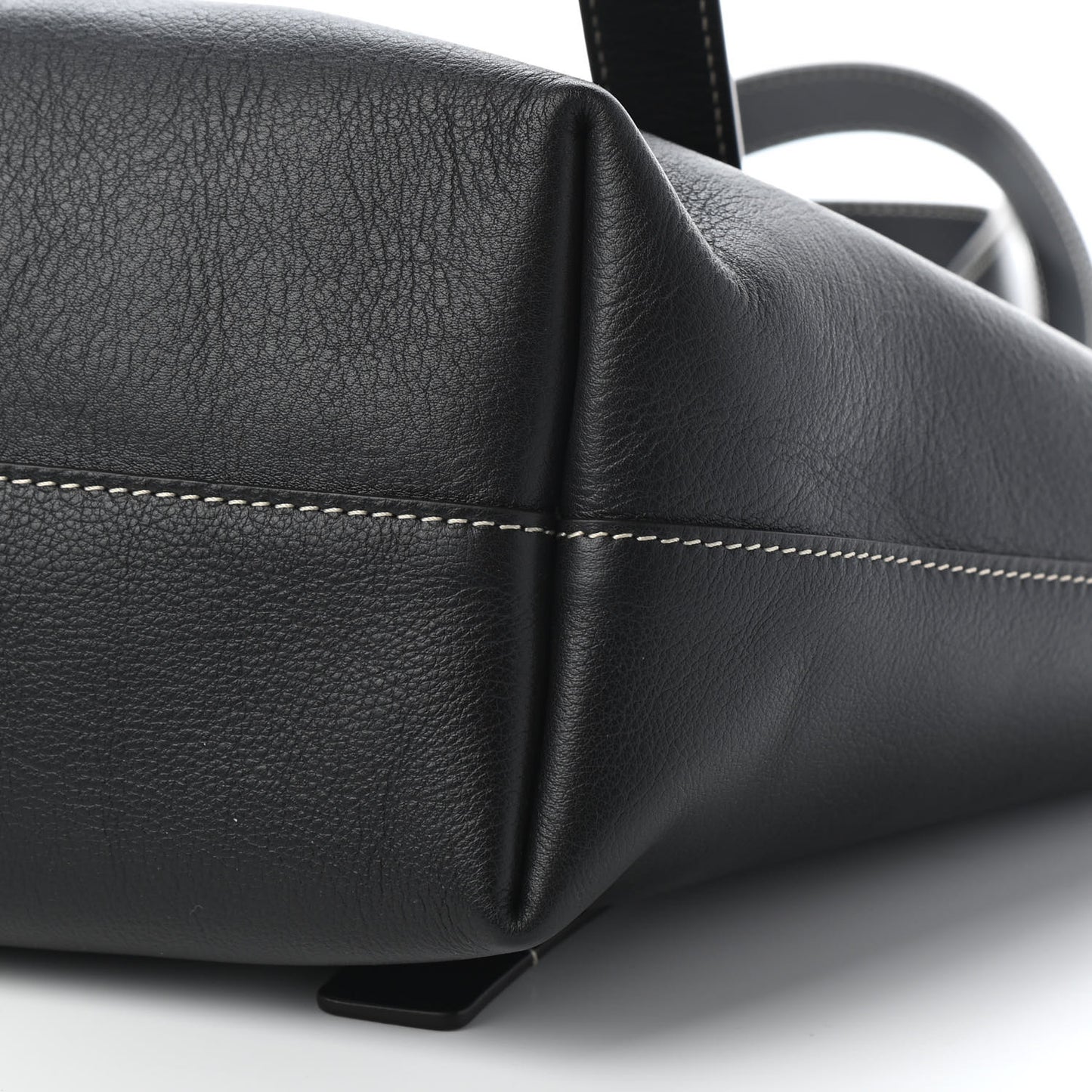 Small Grain Smooth Calfskin Medium Darryl Tote Black