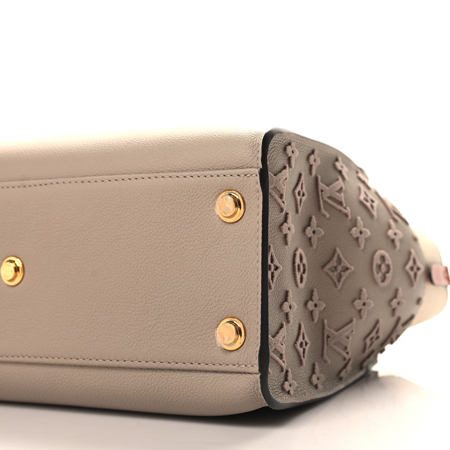 Louis Vuitton Calfskin Monogram Tufting On My Side Galet 9 of 9