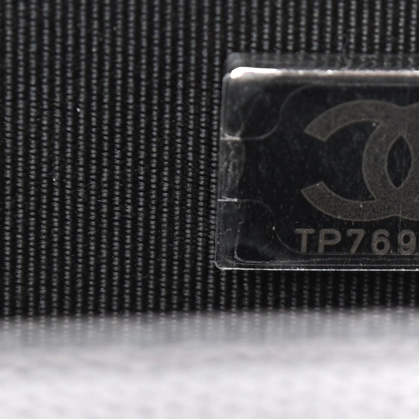 Caviar Quilted Medium Boy Flap Black