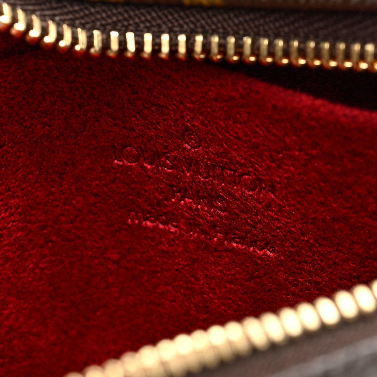 Louis Vuitton Monogram Wapity 6 of 6
