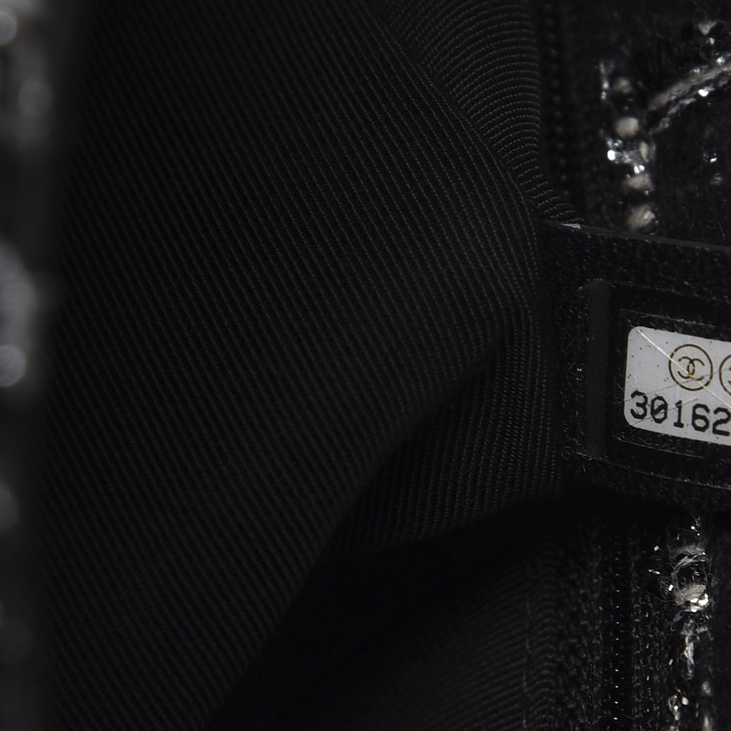 Tweed Quilted Large 19 Flap Black Ecru White