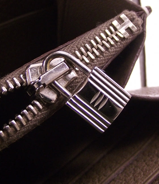 Chevre Kelly Longue Wallet