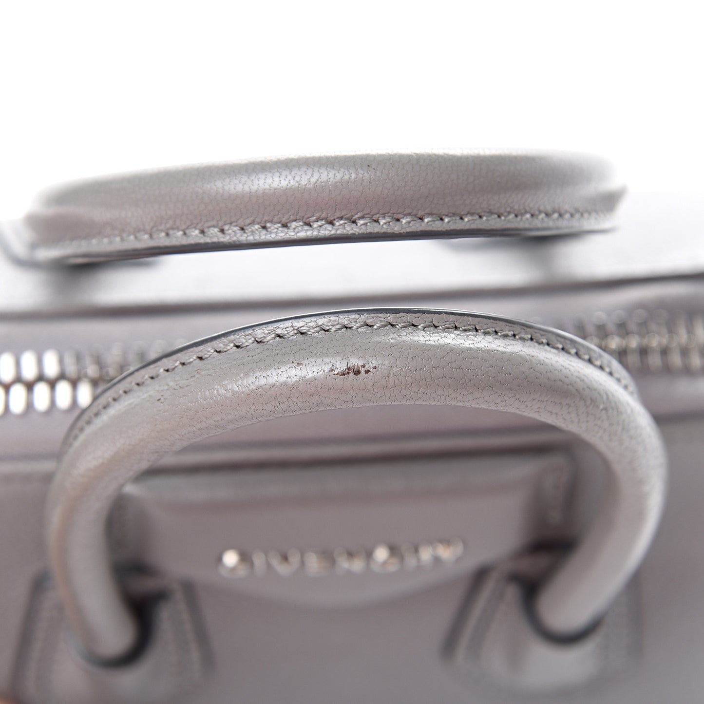 Sugar Goatskin Mini Antigona Pearl Grey