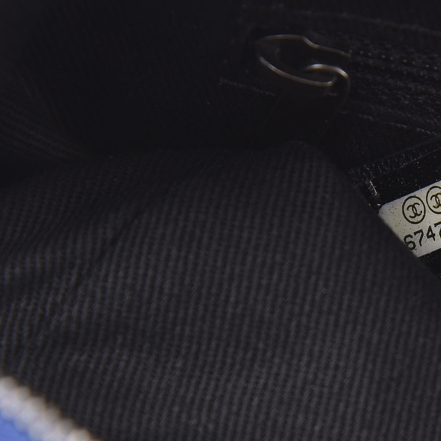 Iridescent Caviar Quilted Large Chic Flap Blue