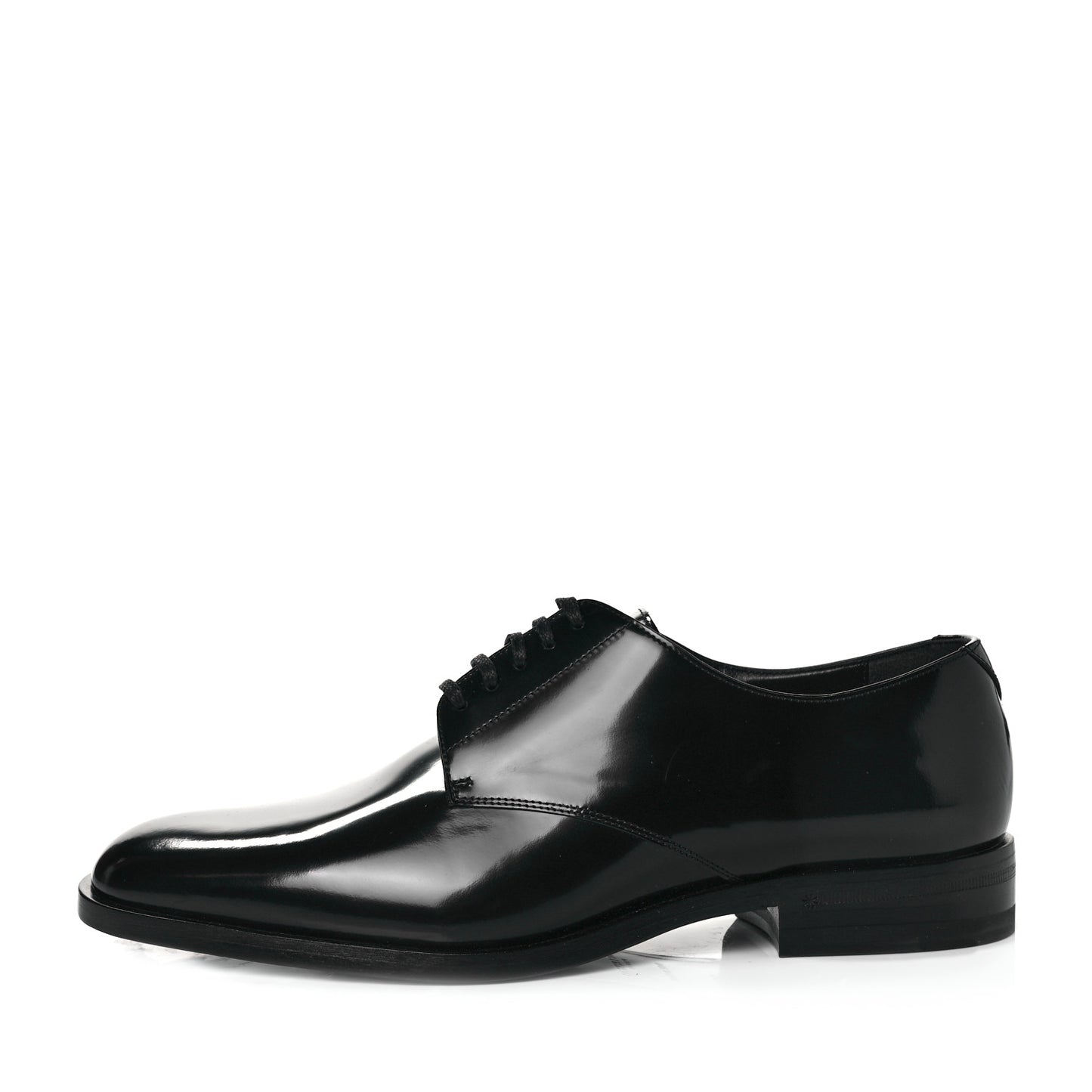 Patent Calfskin Montaigne 25 Uniform 38 Black
