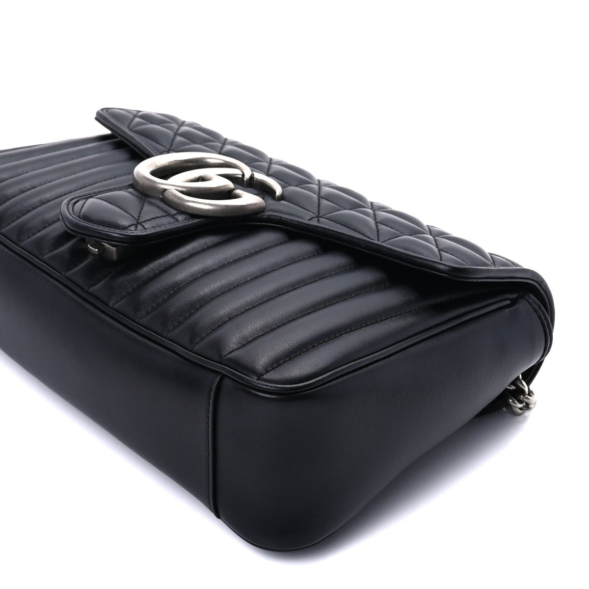 Calfskin Matelasse Aria Medium GG Marmont Shoulder Bag  Black