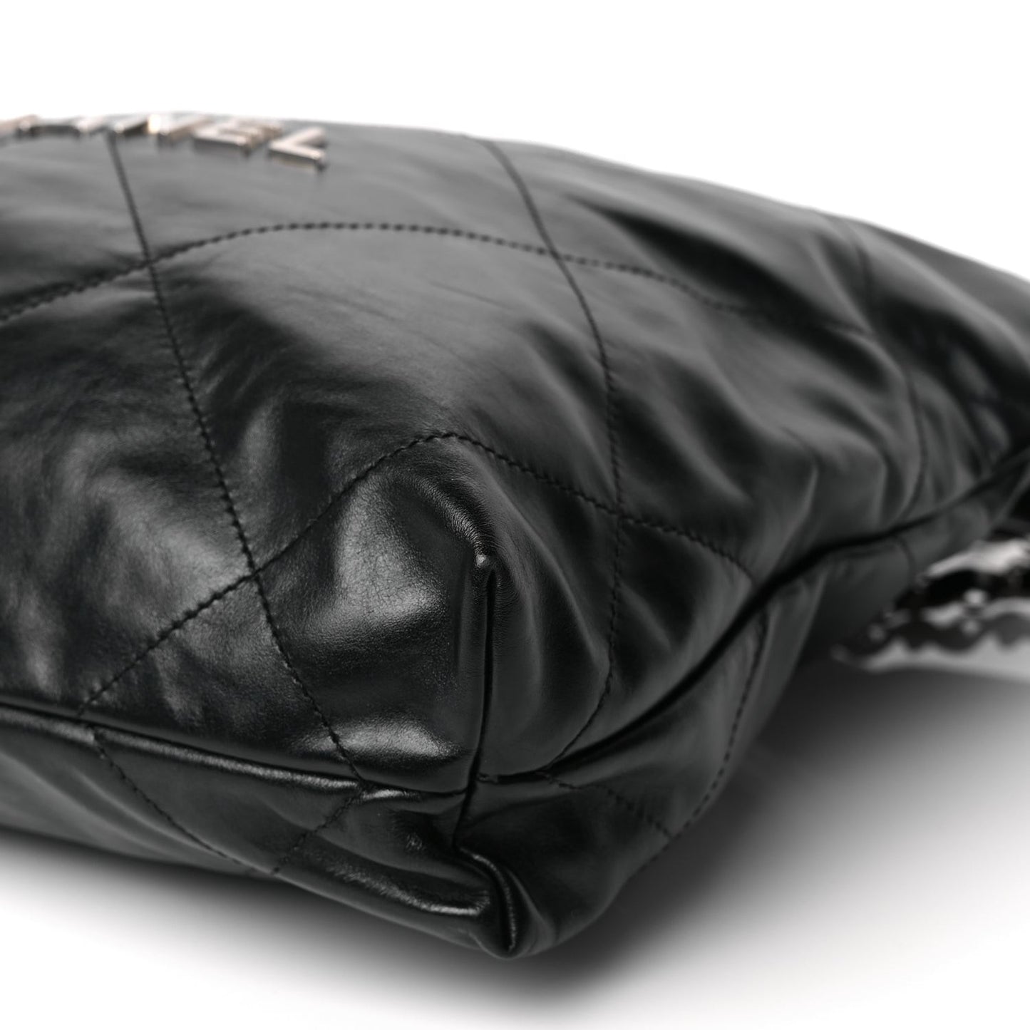 Shiny Calfskin Quilted Small  22 Black
