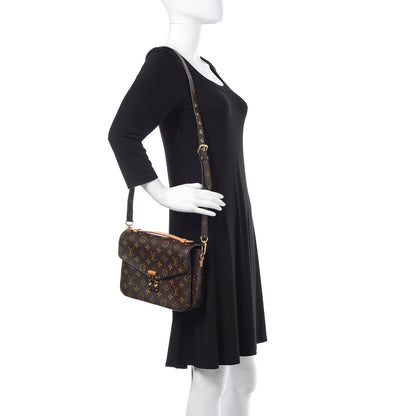 Louis Vuitton Monogram Pochette Metis 2 of 10