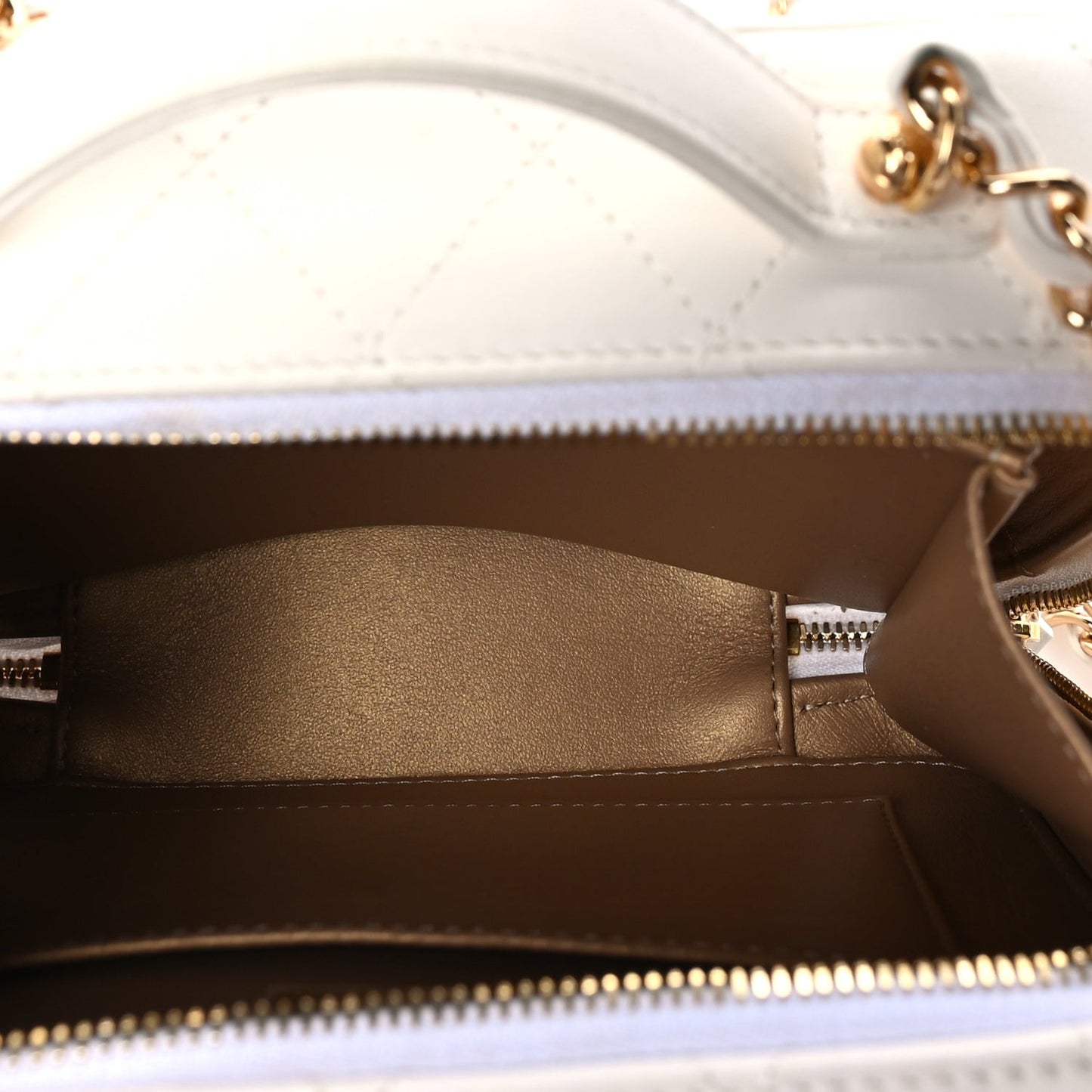 Lambskin Quilted Golden Plate Vanity Case White Gold