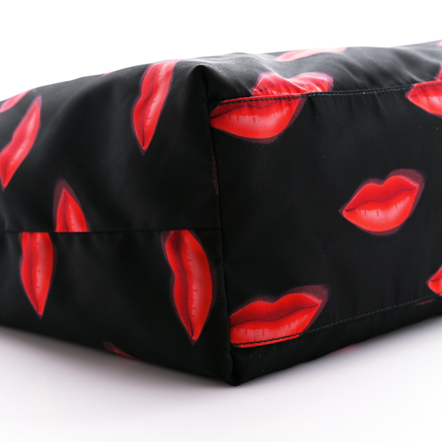 Tessuto Nylon Lips Tote Black