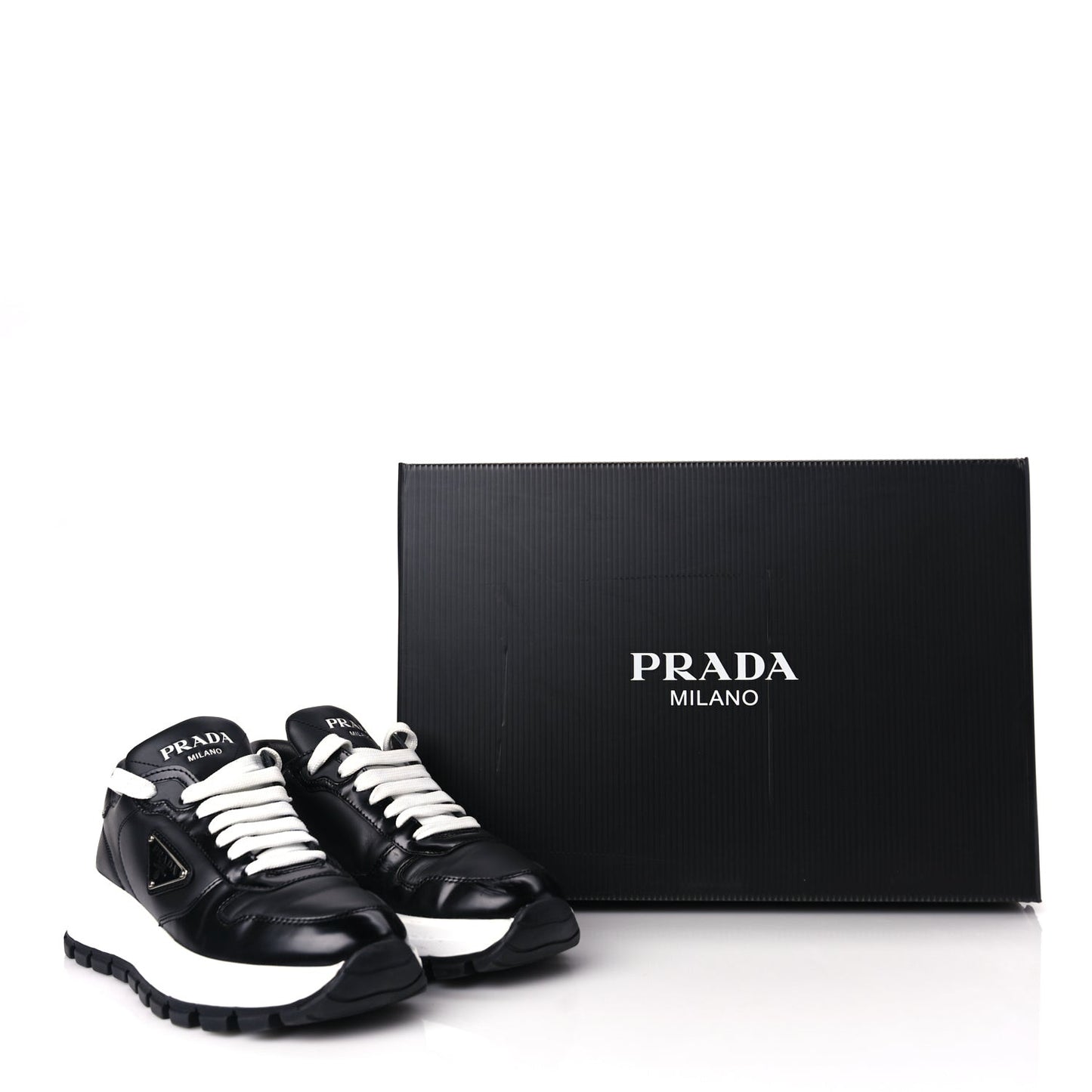 Re-Nylon Spazzolato Triangle Logo Womens Prax 01 45mm Sneakers 36.5  Black