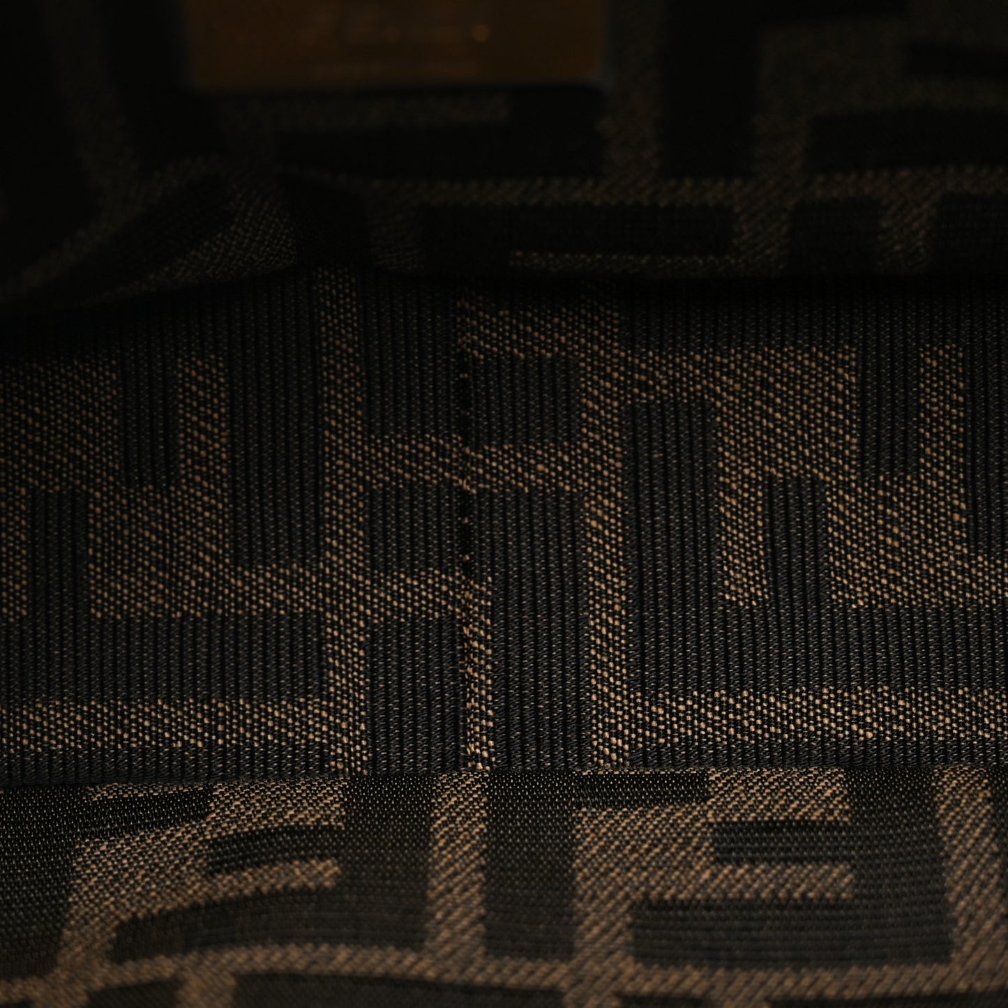 Shearling FF Midi Chain Baguette Mirto