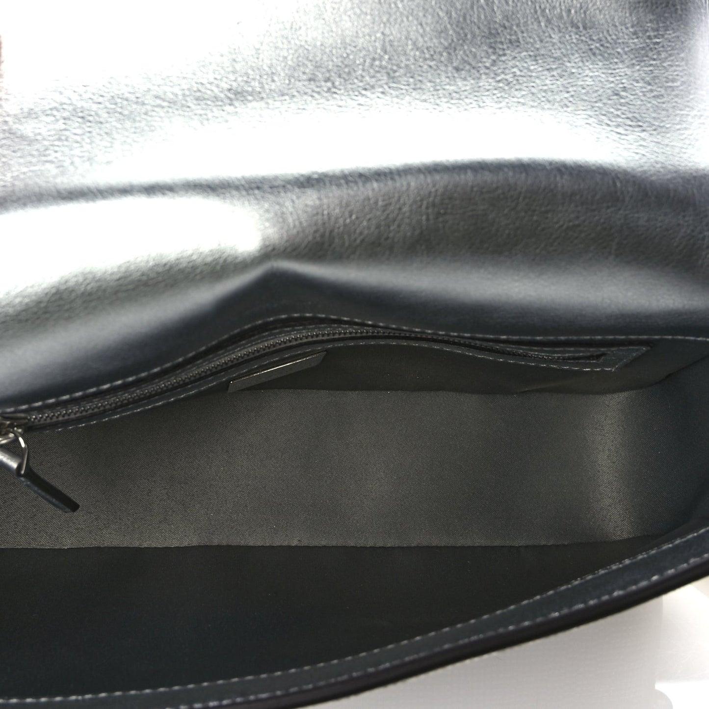 Crystal Vitello Laminato FF Medium Baguette Crystal Argento