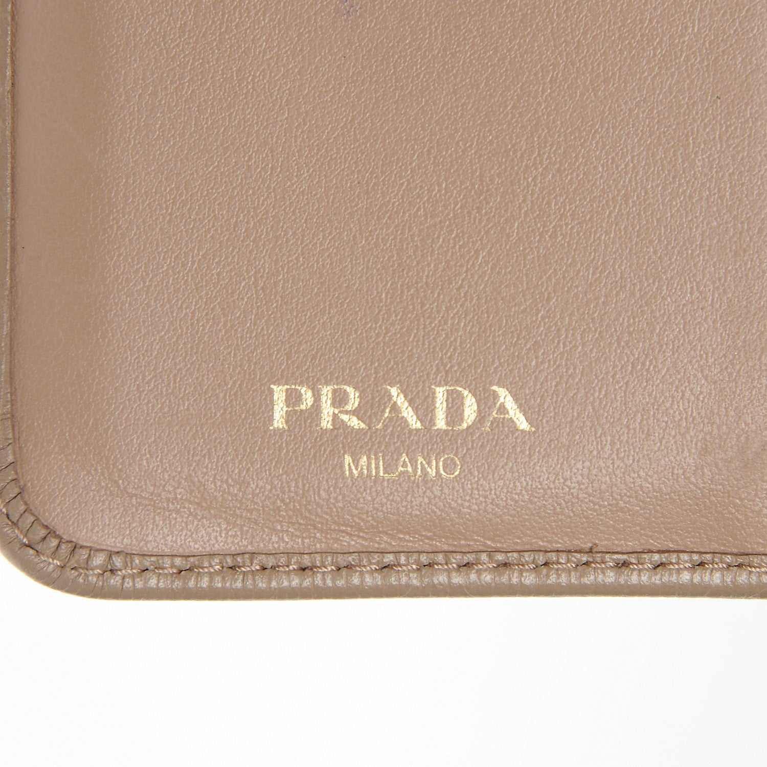 Prada Vitello Move Metal Zip Around Wallet Cammeo 7 of 8