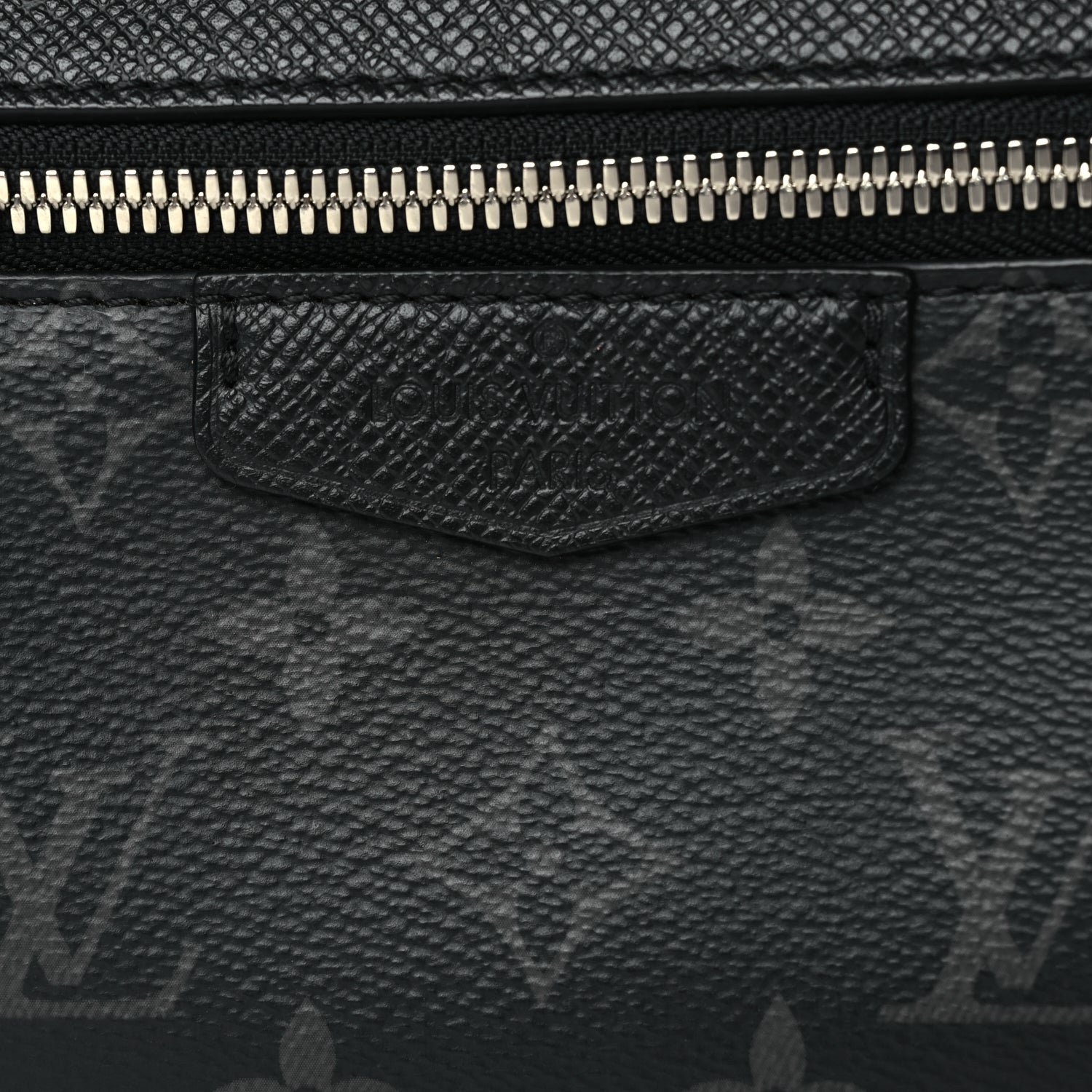 Louis Vuitton Taiga Monogram Eclipse Outdoor Bum Bag 16 of 24