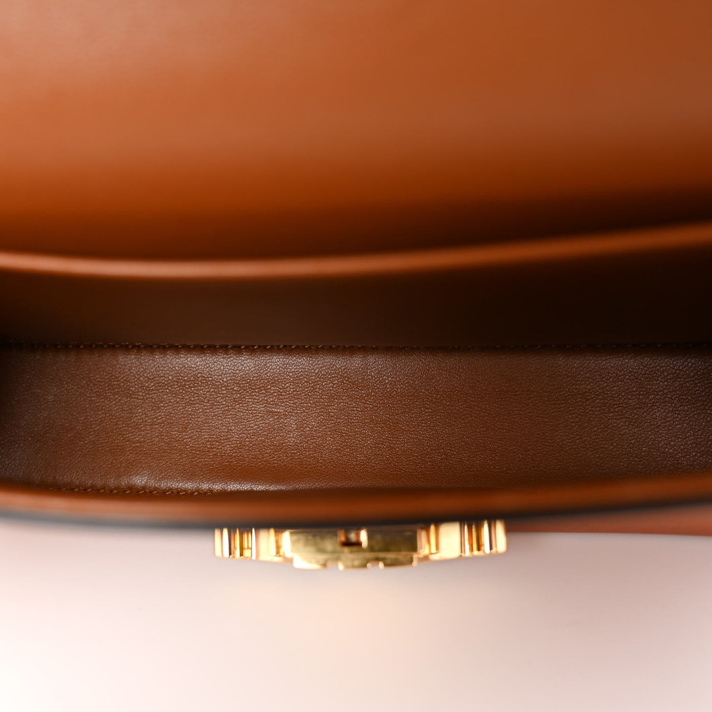 Natural Calfskin Triomphe Shoulder Bag Tan