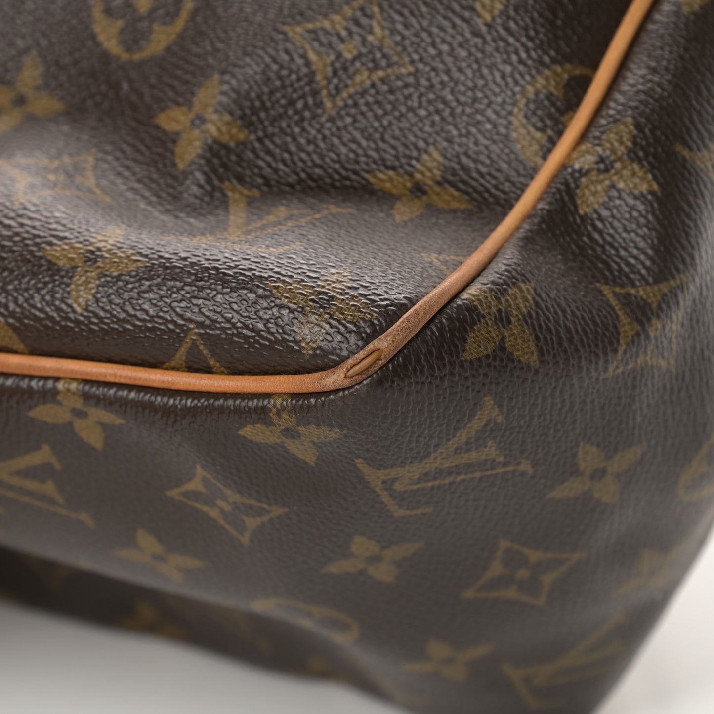 Monogram Batignolles Vertical