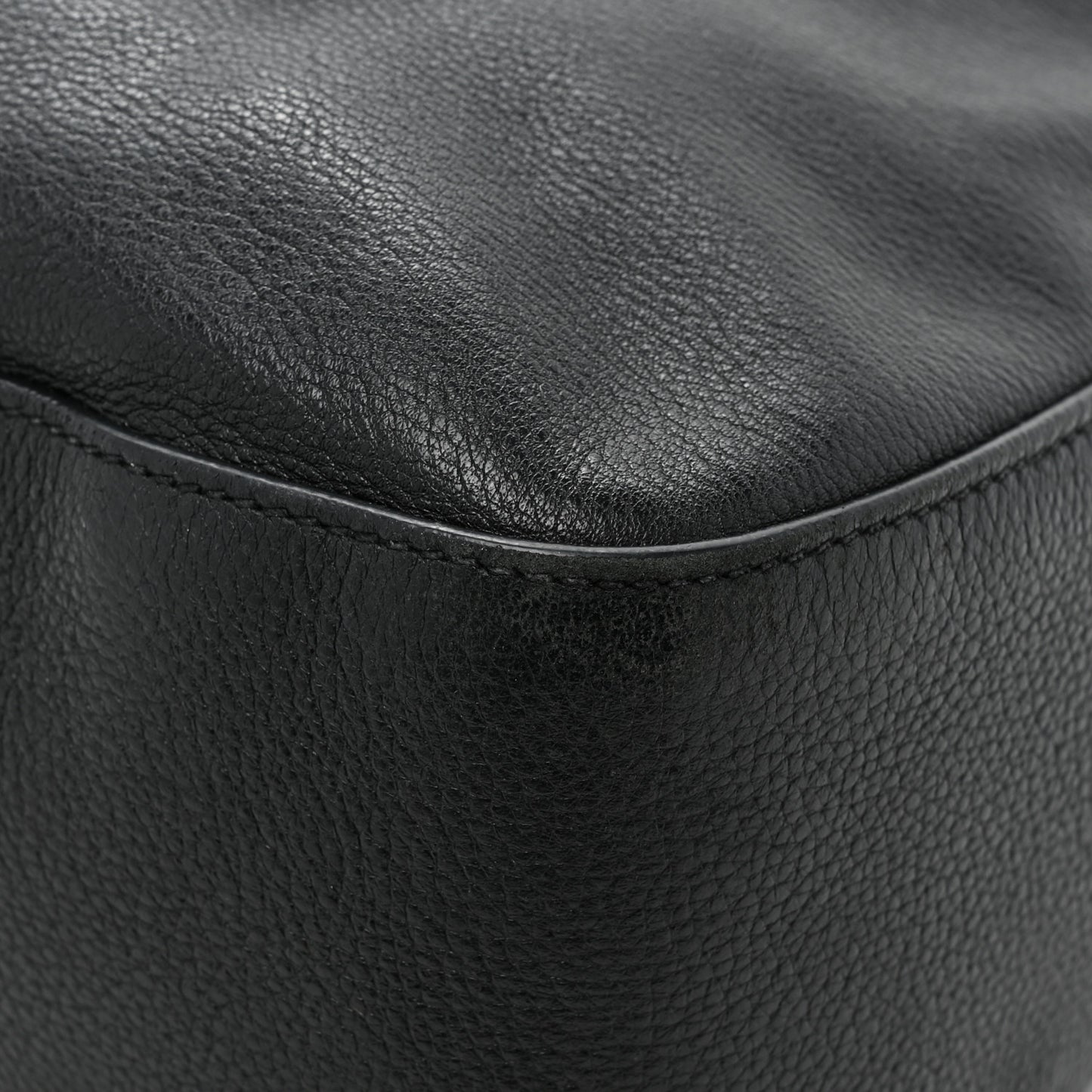 Vitello Daino Medium Pocket Hobo Bag Black