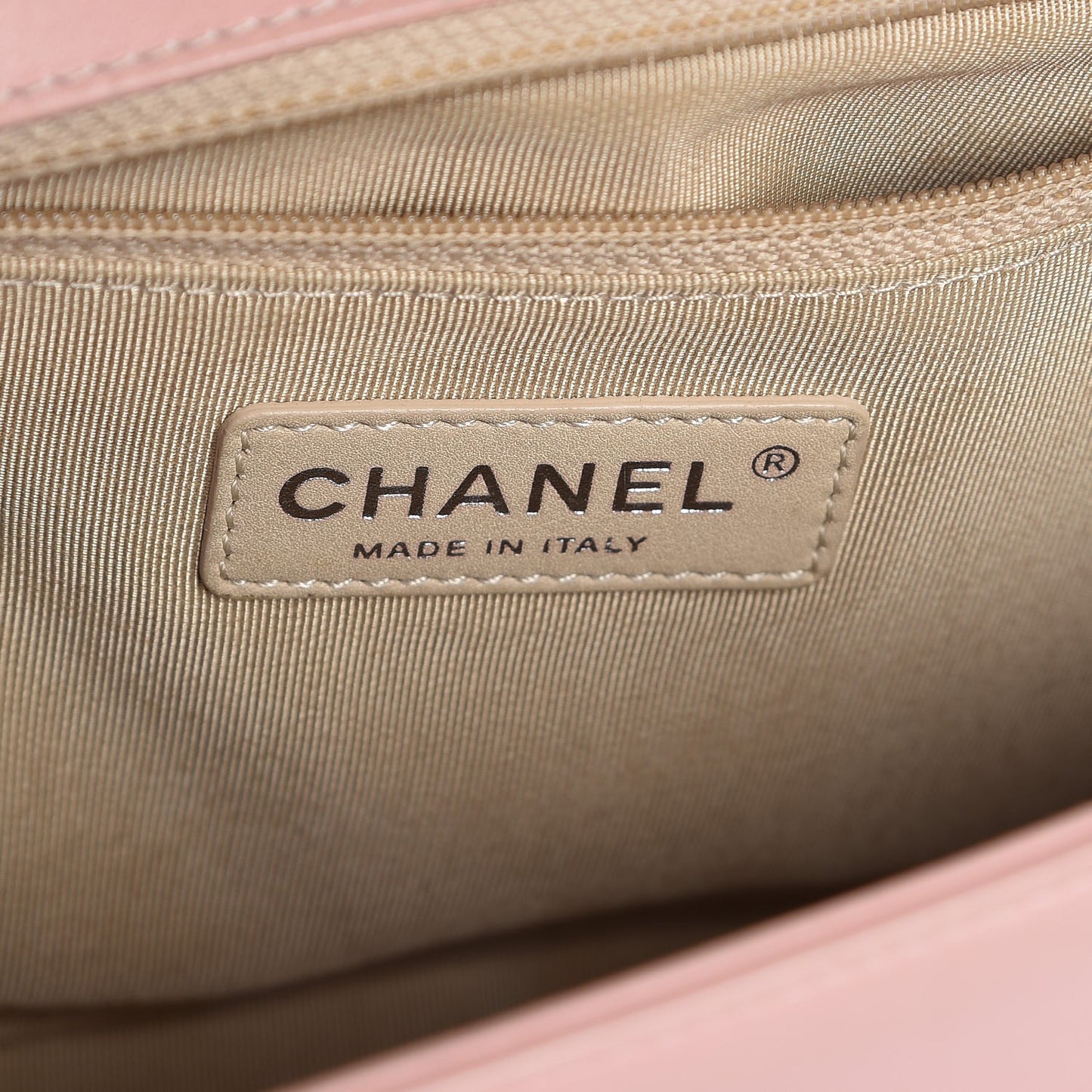 Patent Chevron New Medium Boy Flap Light Pink