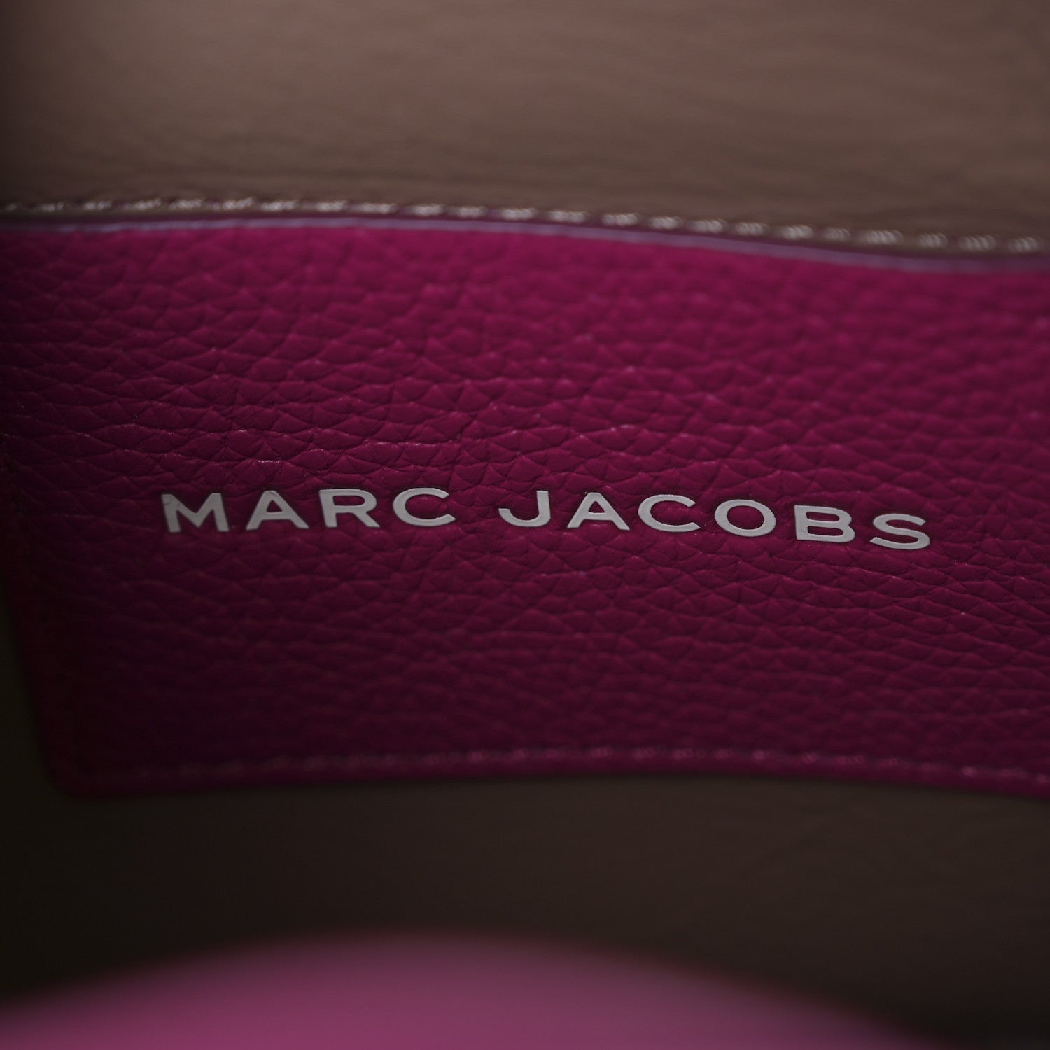Marc Jacobs Grained Calfskin The Bucket Bag Lipstick Pink 6 of 7