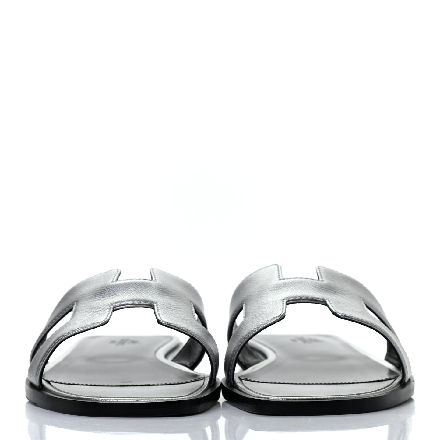 Metallic Epsom Oran Sandals 38 Gris Argente