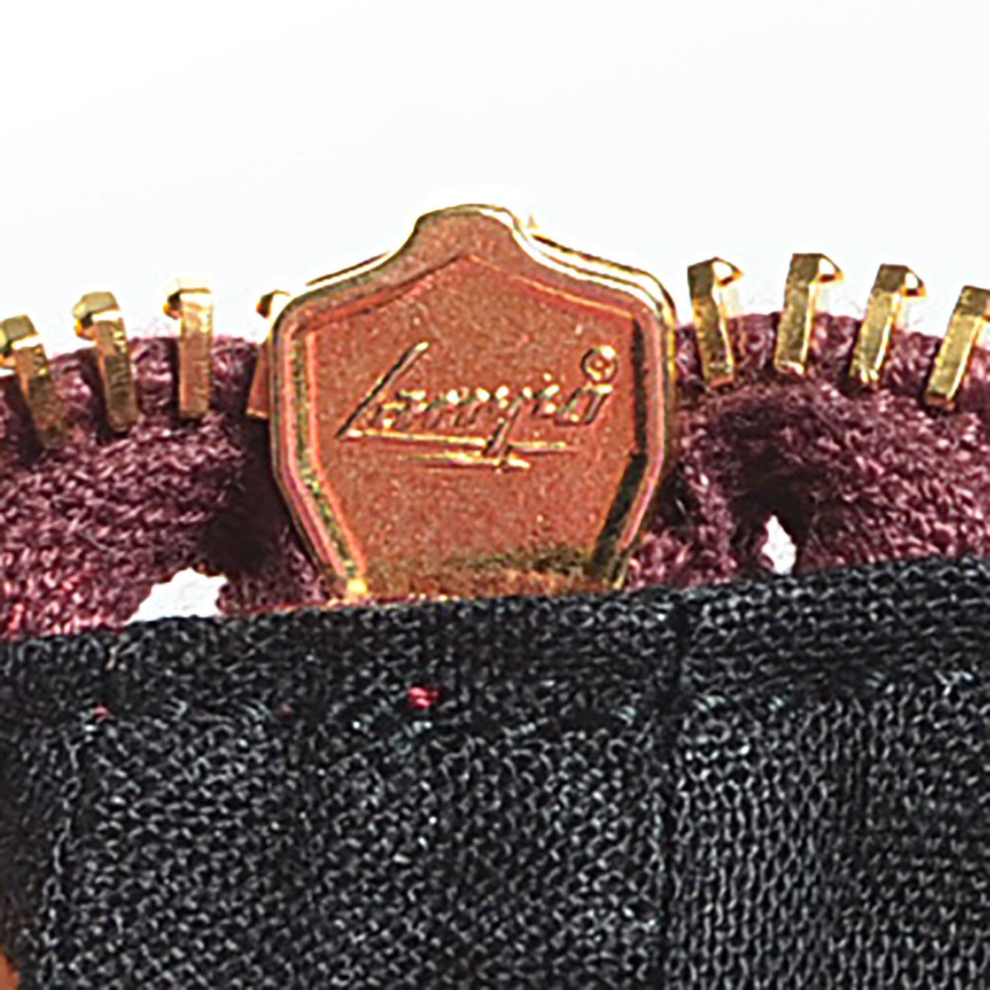 Chevre Hamilton Giant 12 Gold Hardware M Porte-Monnaie Coin Purse Cassis