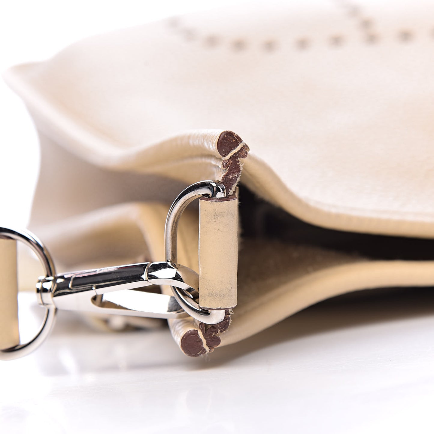 Taurillon Clemence Evelyne III PM Parchemin