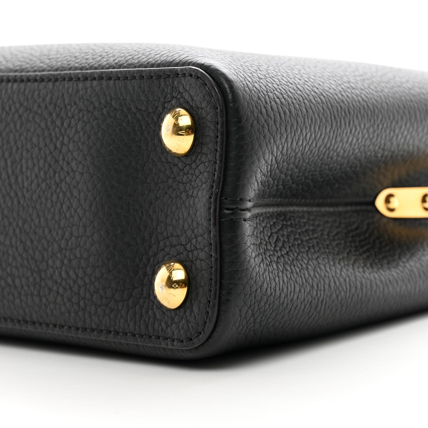 Louis Vuitton Taurillon Capucines BB Black 9 of 10