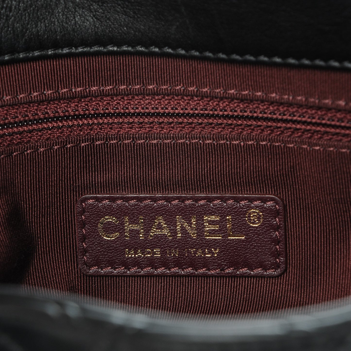 Calfskin Diamond Debossed Medium Cosmos Flap Black