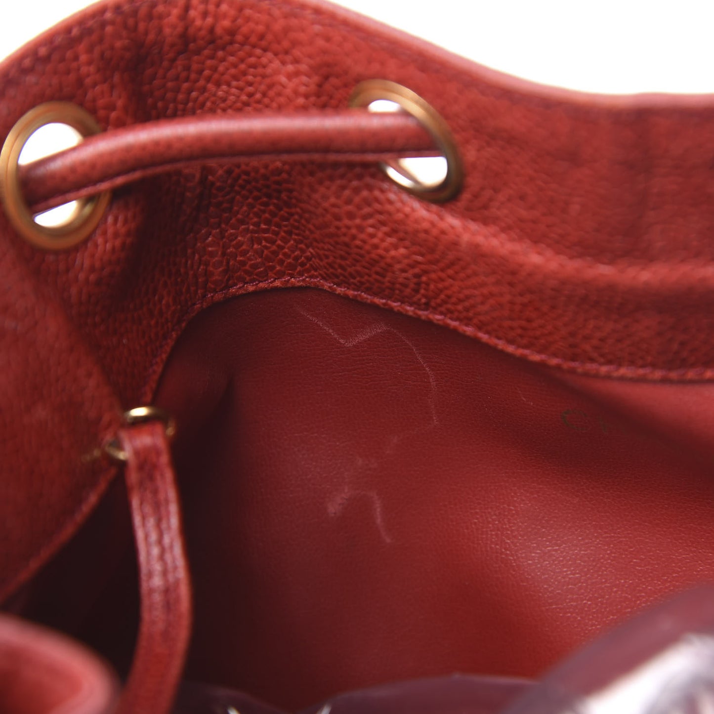 Caviar CC Drawstring Shoulder Bag Red