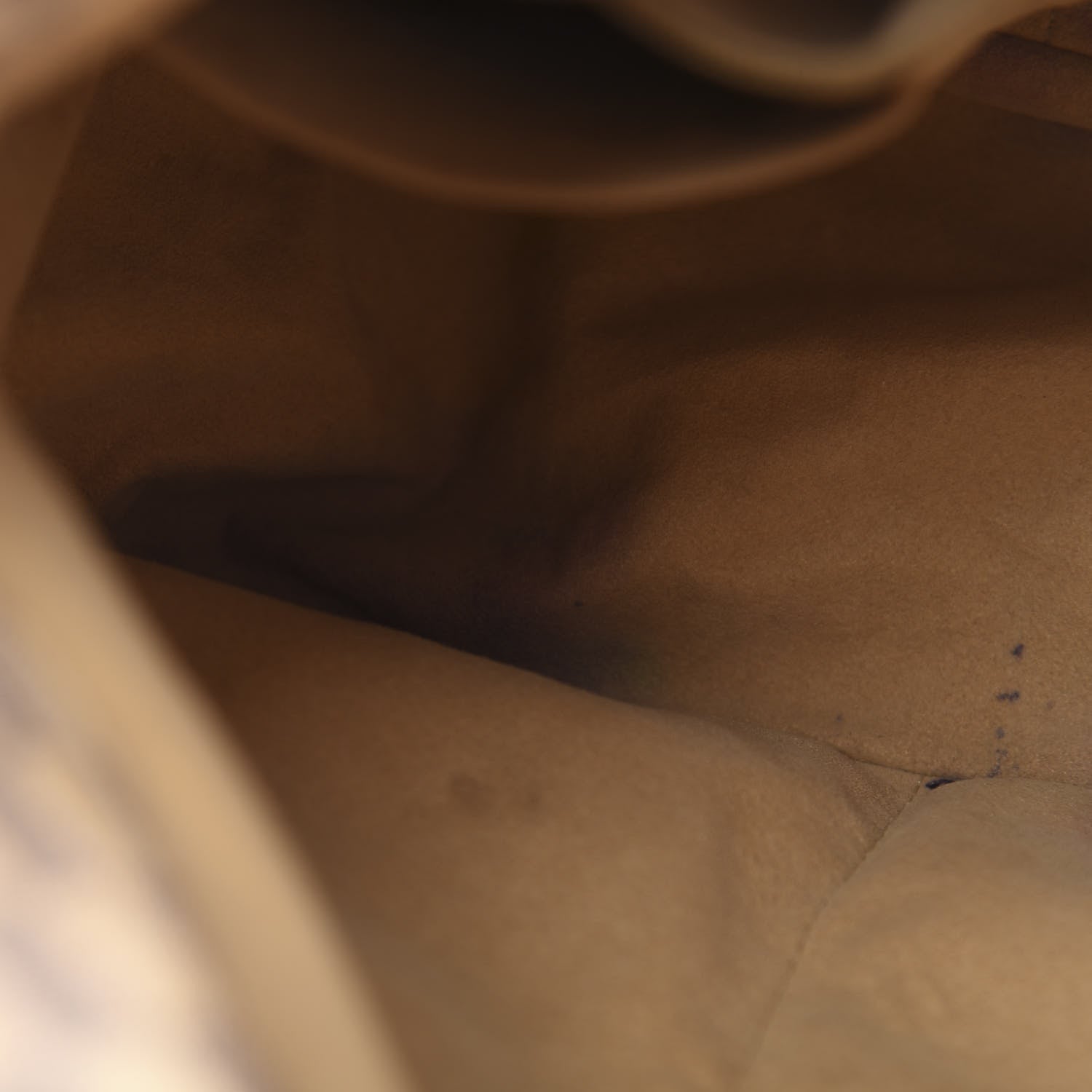 Louis Vuitton Damier Azur Artsy MM 7 of 17