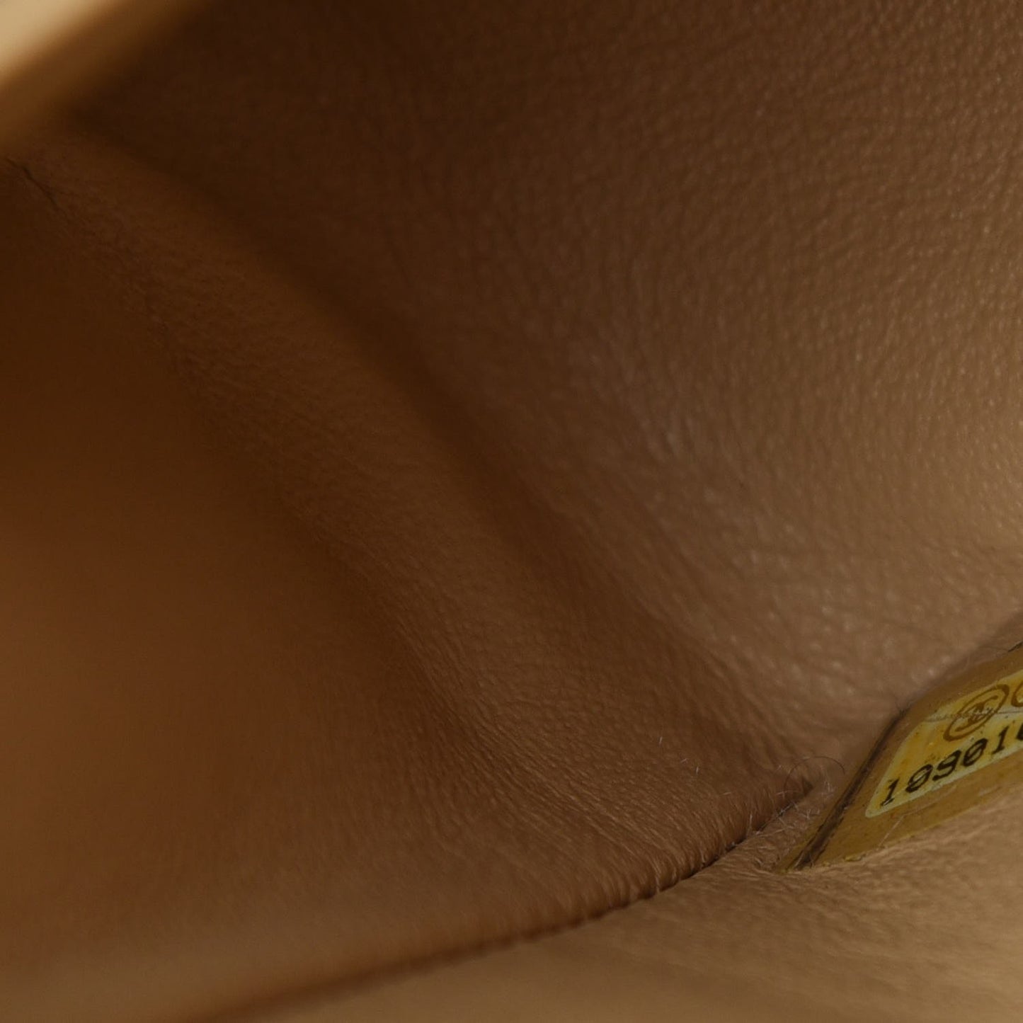 Caviar Quilted Medium Double Flap Beige