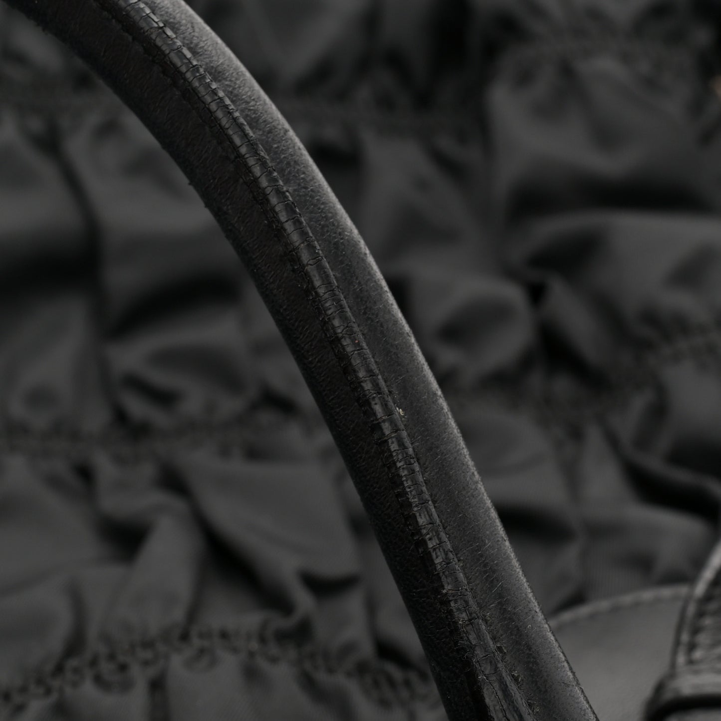 Tessuto Nylon Gaufre Tote Black