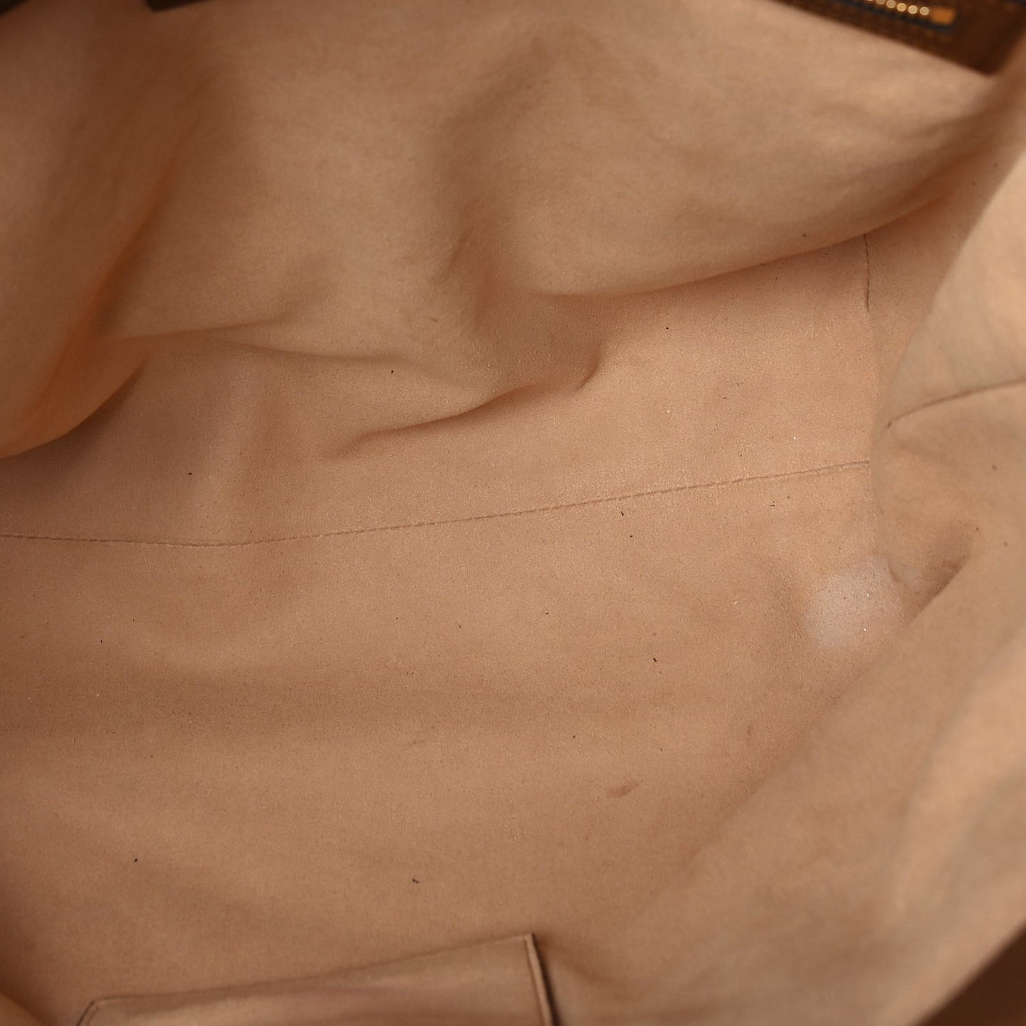 Soft GG Supreme Monogram Medium Crossbody Tote Beige Cuir