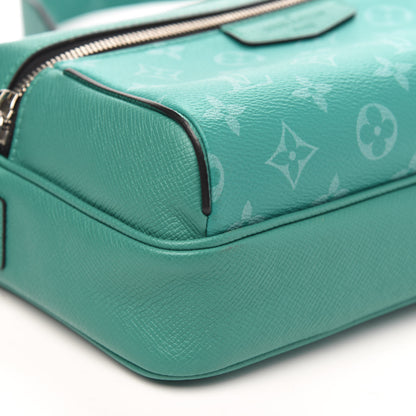 Louis Vuitton Taiga Monogram Outdoor Messenger Vert 8 of 9