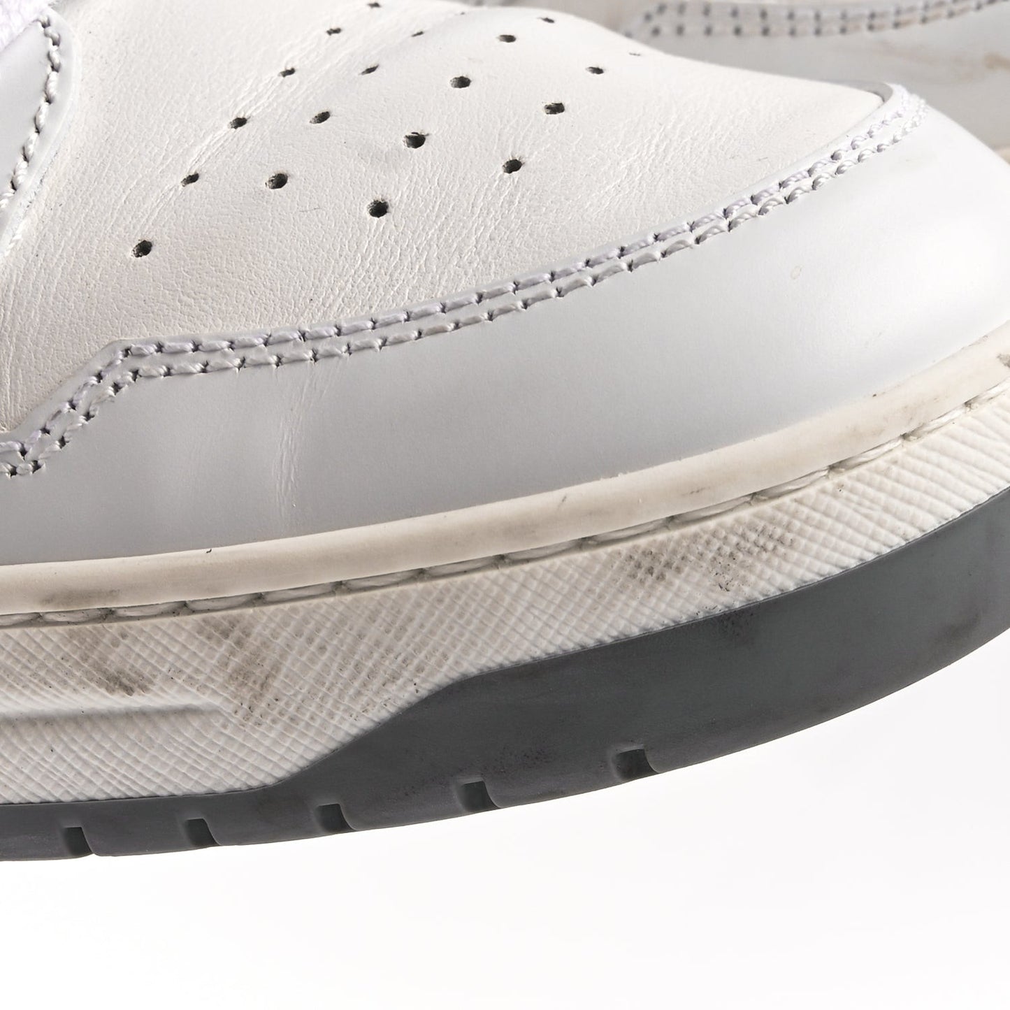 Vitello Sport Spazzolato Rois Rubber Triangle Logo Perforated Womens District Low Top 30mm Sneakers 36.5 White