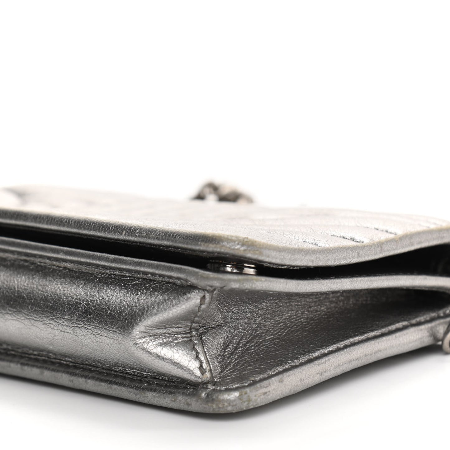 Metallic Nappa Impunture Diagramme Chain Wallet Cromo