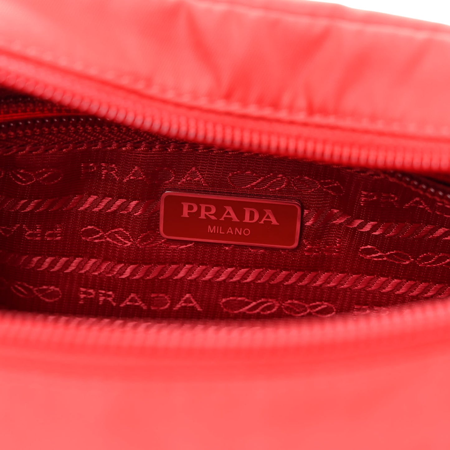 Tessuto Nylon Vela Saffiano Necessaire Wristlet Pouch Rosso