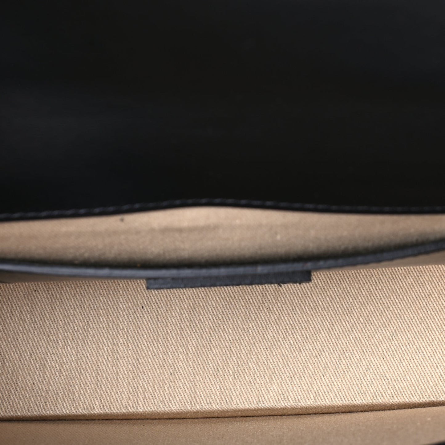 Smooth Calfskin Le Bambino Long Black