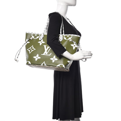 Louis Vuitton Monogram Giant Neverfull MM Kaki 2 of 11