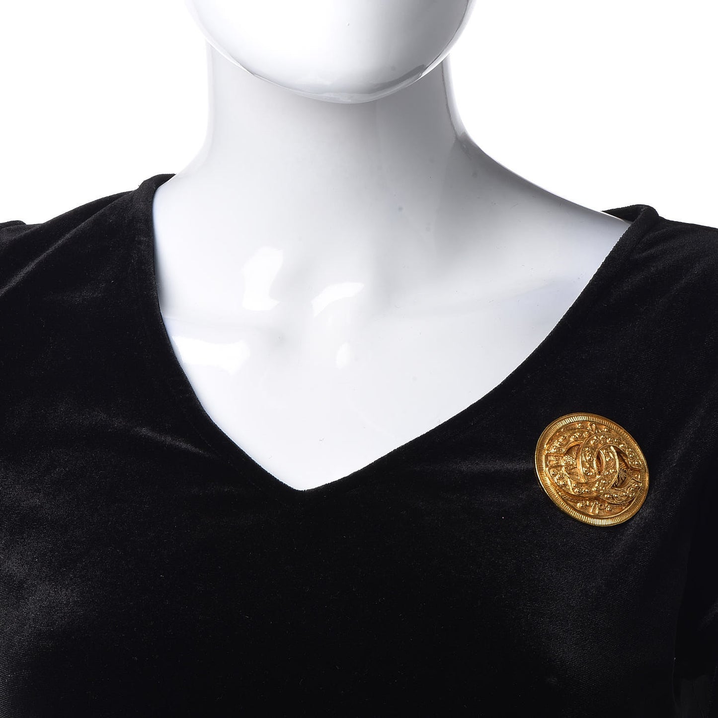 Medallion CC Brooch Gold