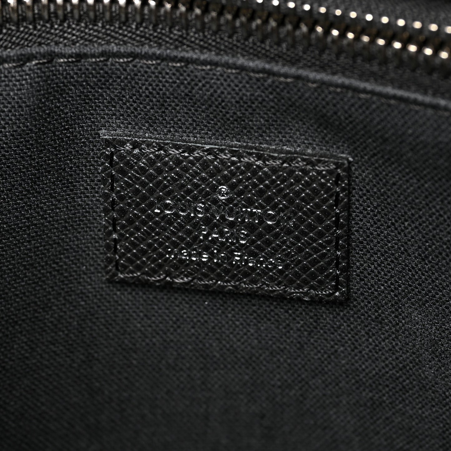 Taiga Roman PM Messenger Black